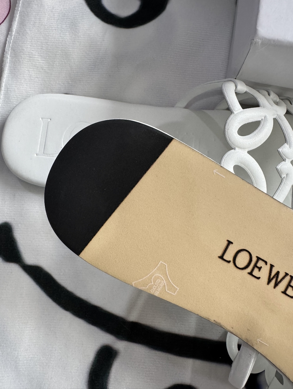 Loewe Anagram White Cut-Out Square-Toe Slides - Picture 4 of 8